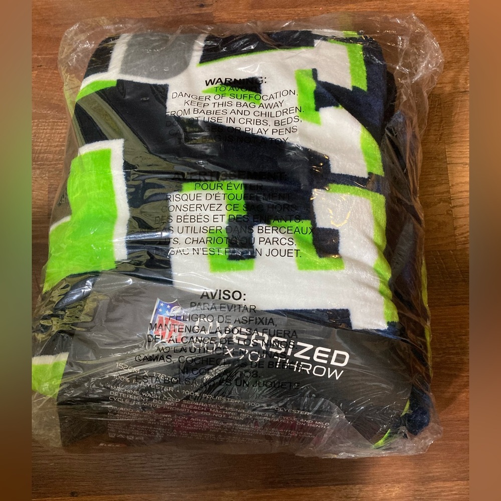 Seattle Seahawks Oversized Throw